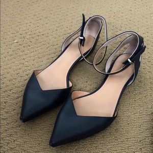 Halston Heritage point toe flats navy size 9